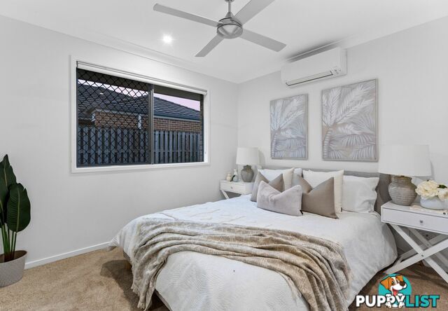 8 Wicker Road PARK RIDGE QLD 4125