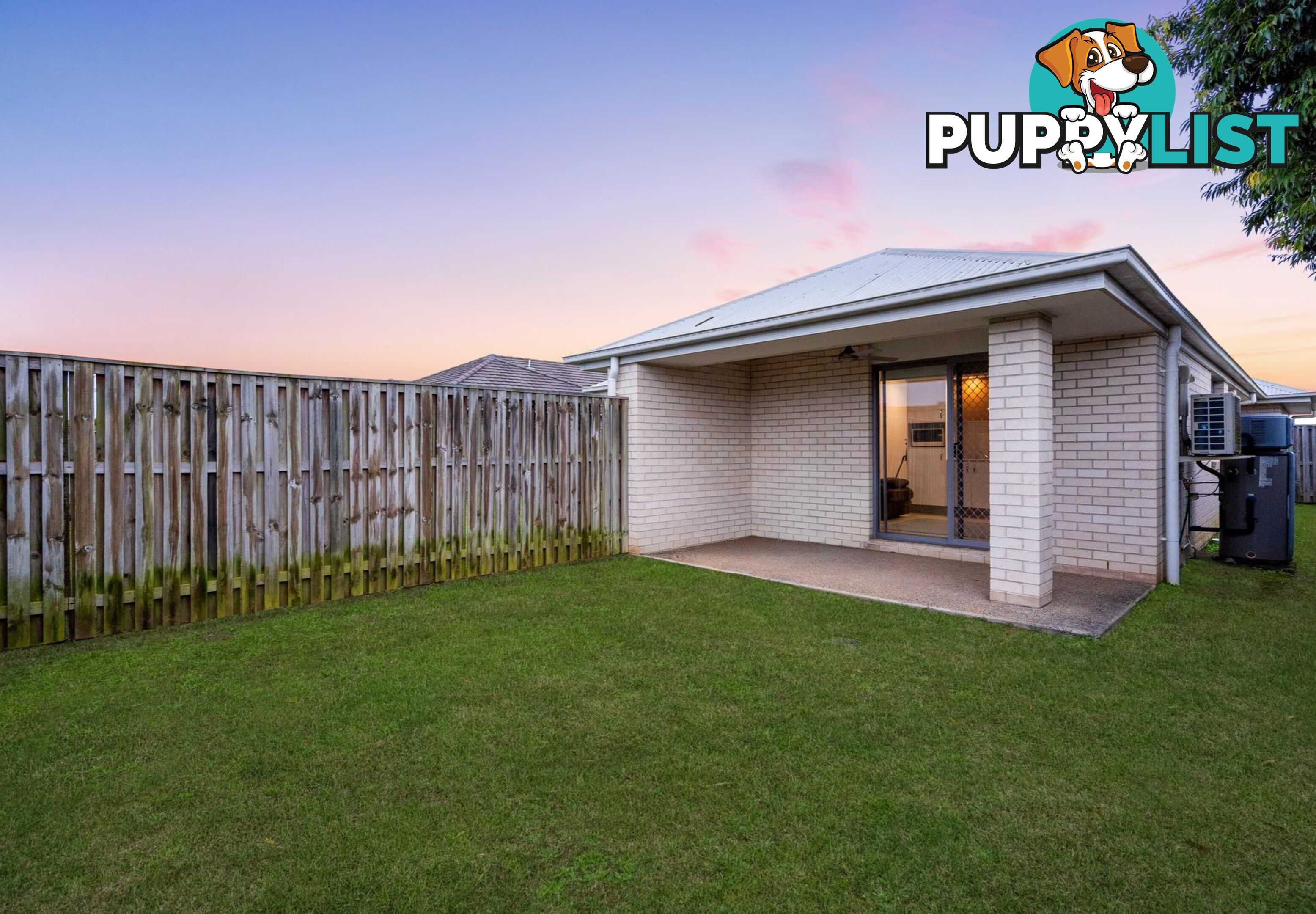 8 Wicker Road PARK RIDGE QLD 4125