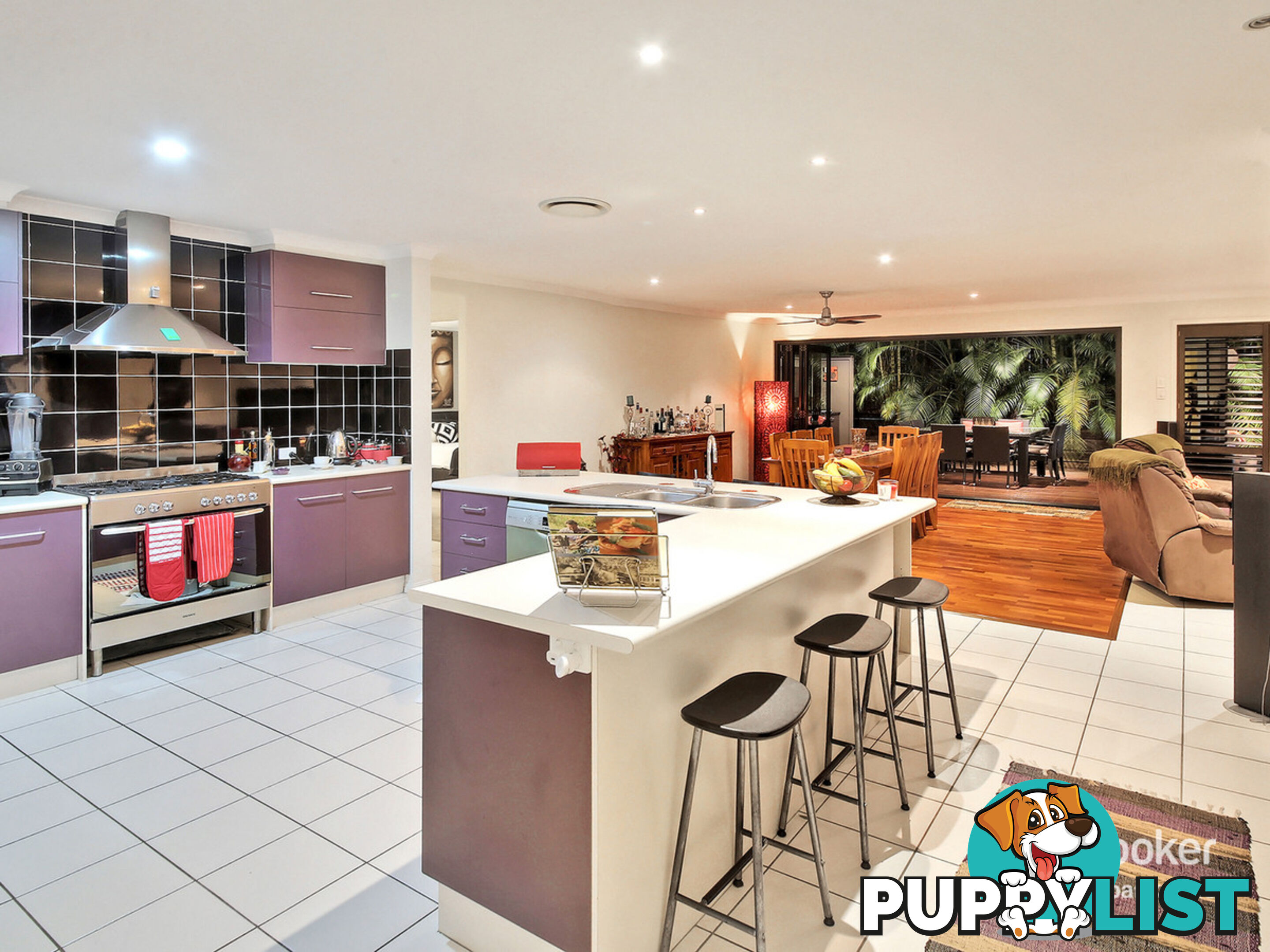 28 Glenelg Place PARKINSON QLD 4115