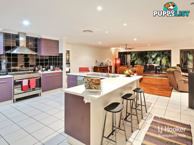 28 Glenelg Place PARKINSON QLD 4115