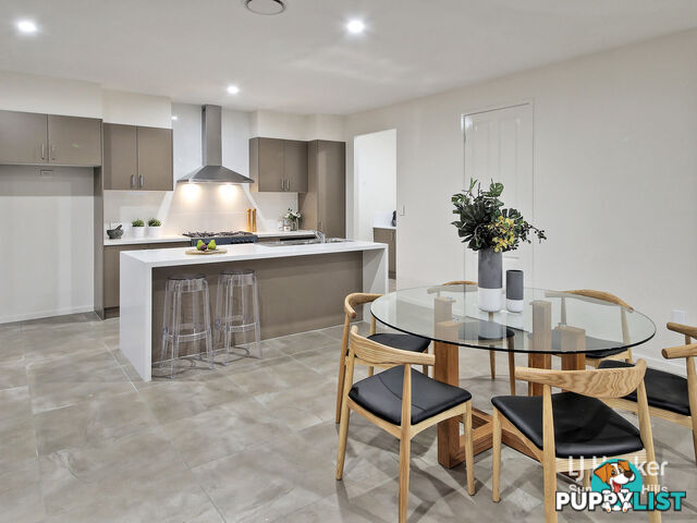 10 Sunshine Place EIGHT MILE PLAINS QLD 4113