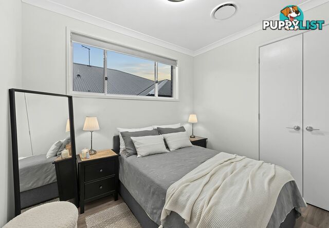 16 William Close PARK RIDGE QLD 4125