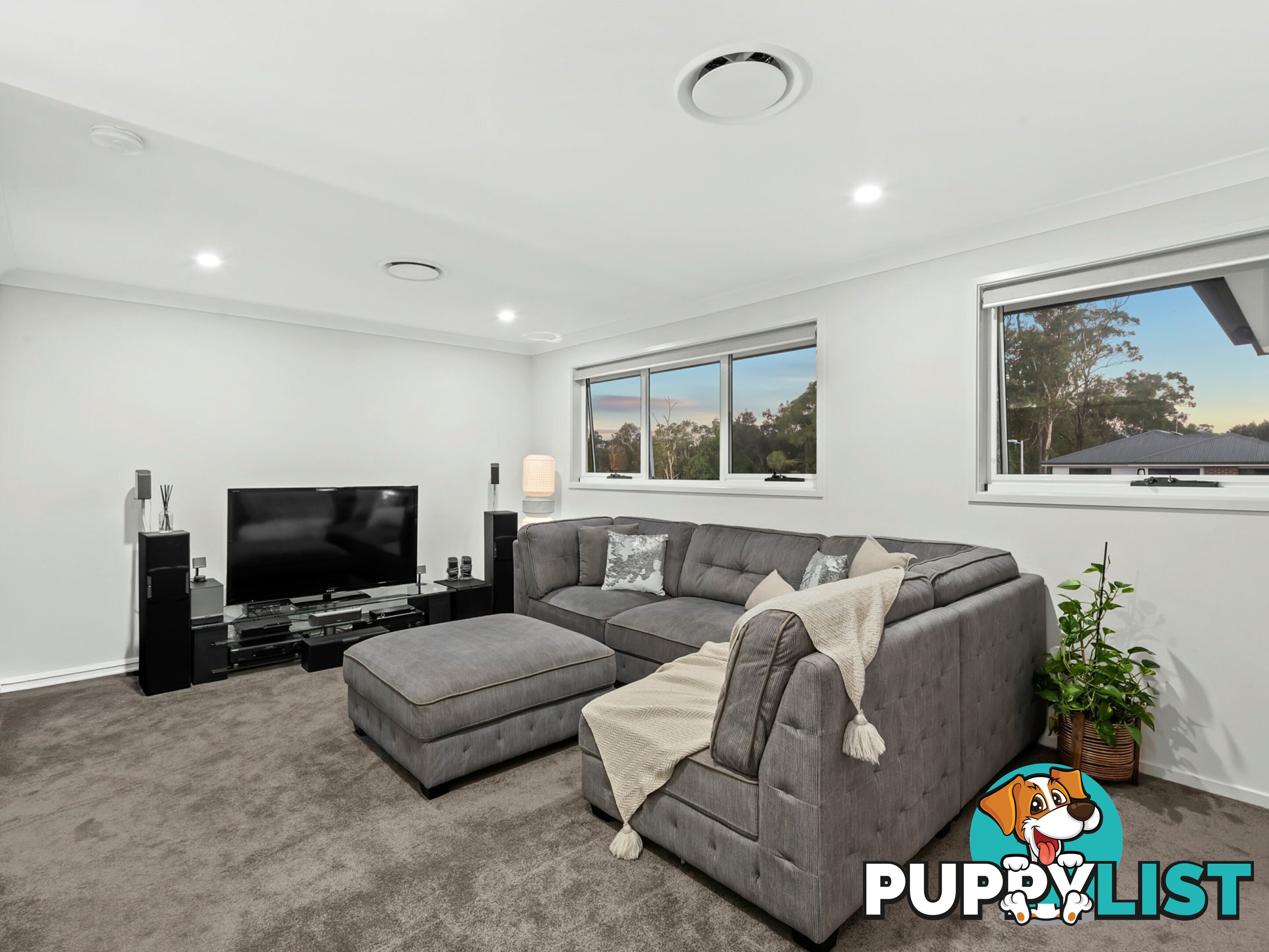 16 William Close PARK RIDGE QLD 4125