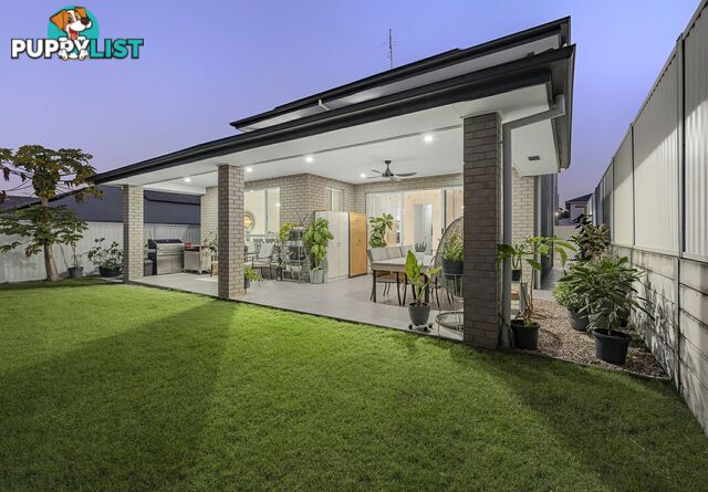 16 William Close PARK RIDGE QLD 4125
