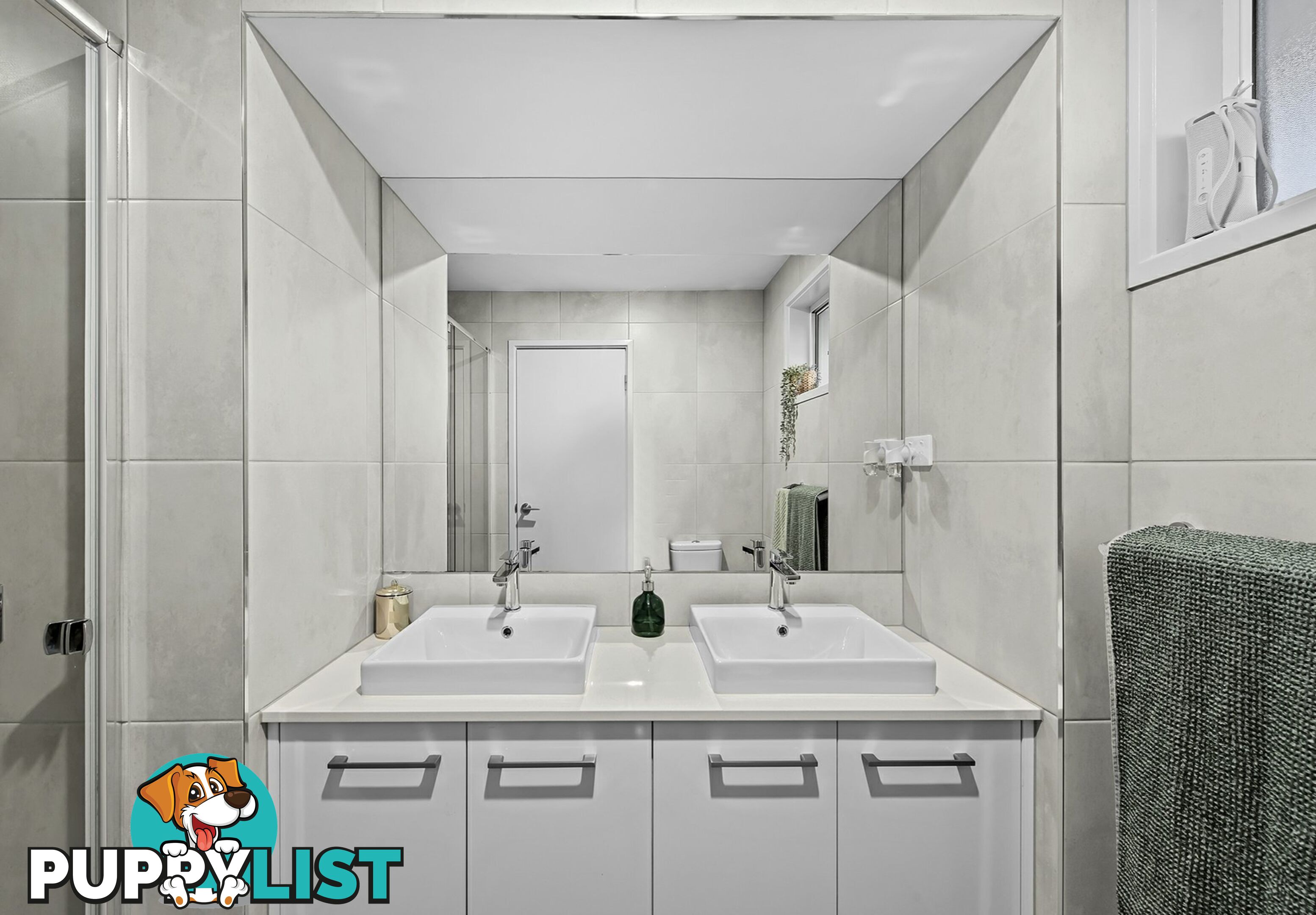 16 William Close PARK RIDGE QLD 4125