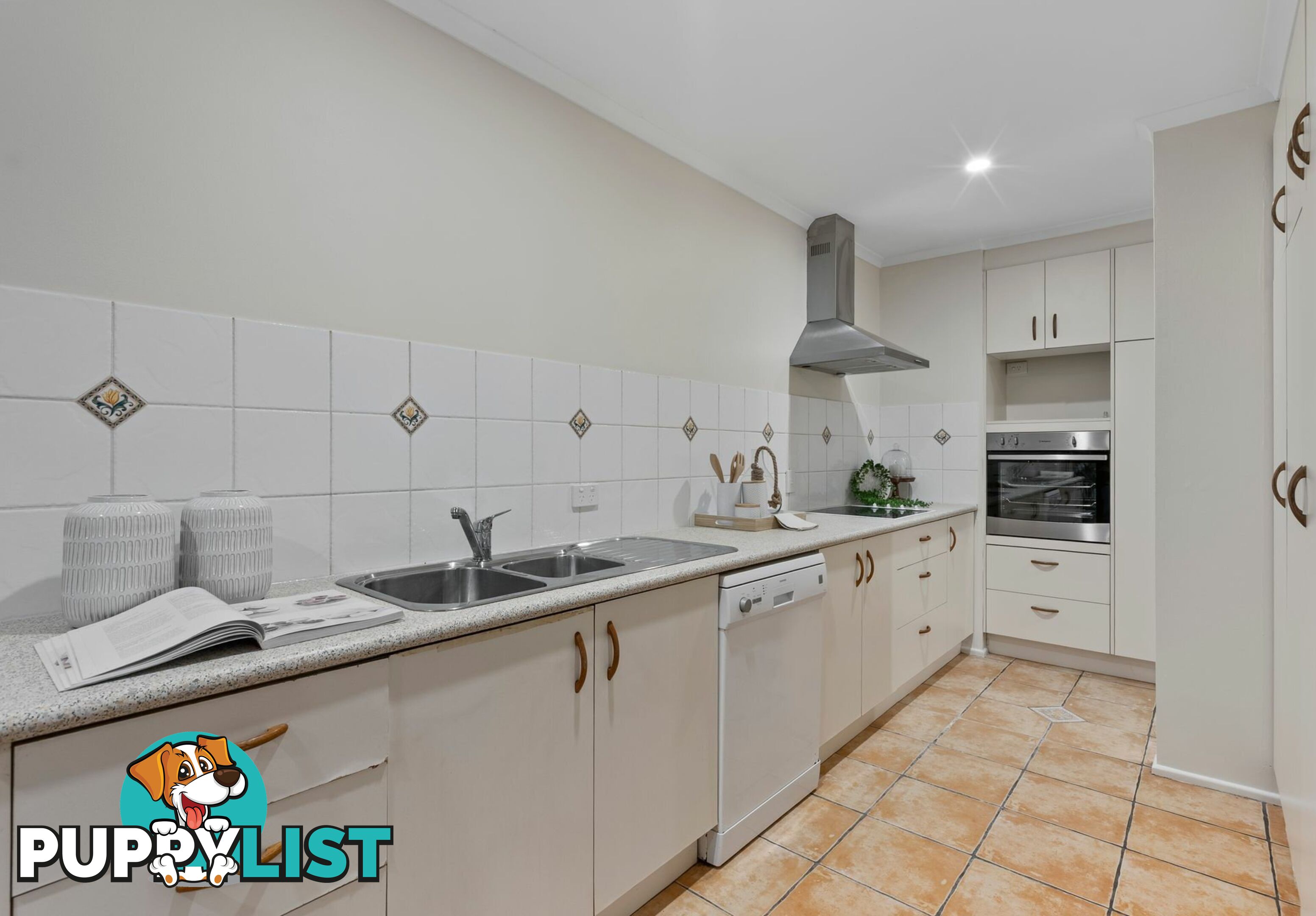 3 Dolphin Street MACGREGOR QLD 4109