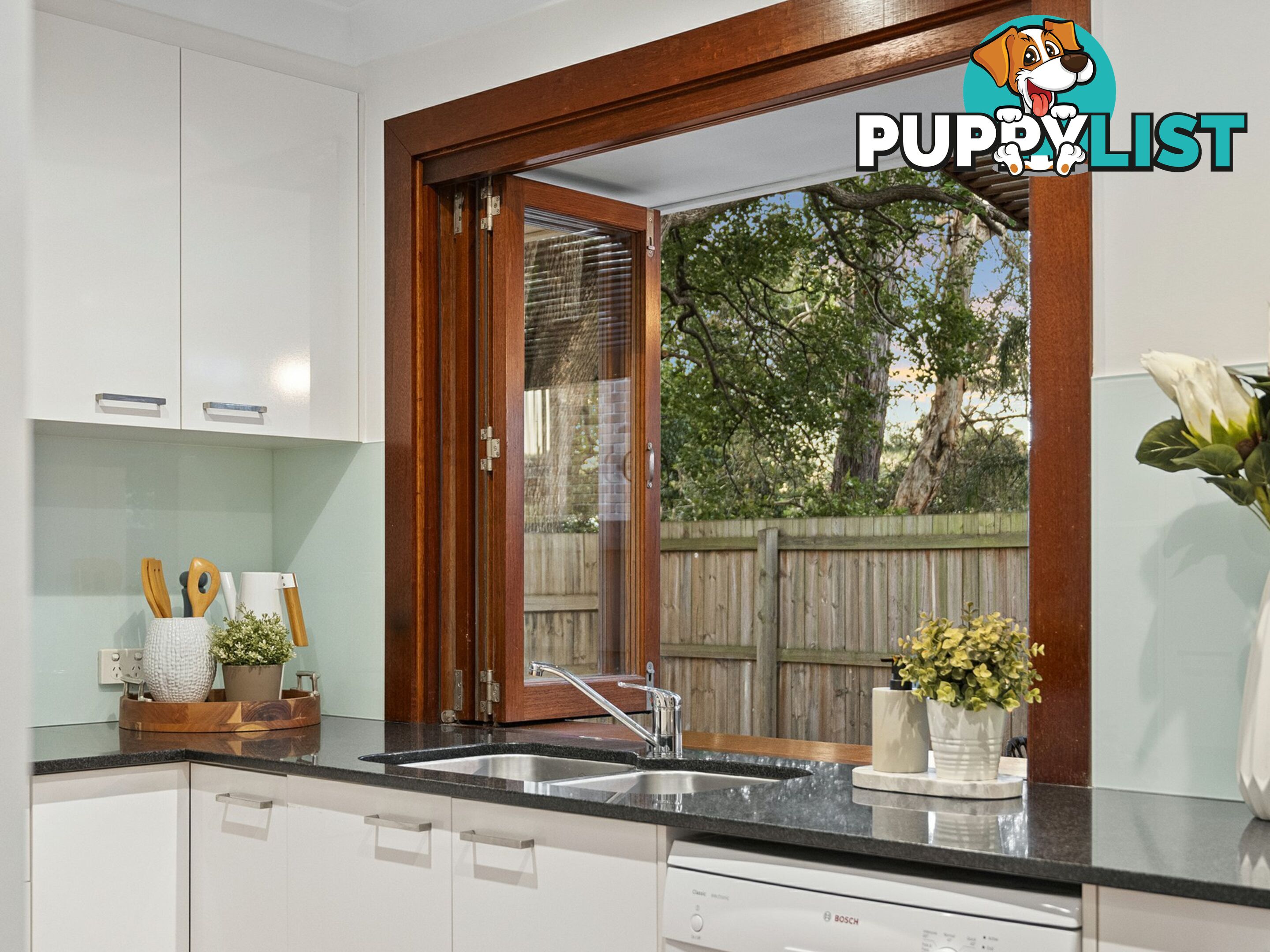 62 Timaru Crescent EIGHT MILE PLAINS QLD 4113