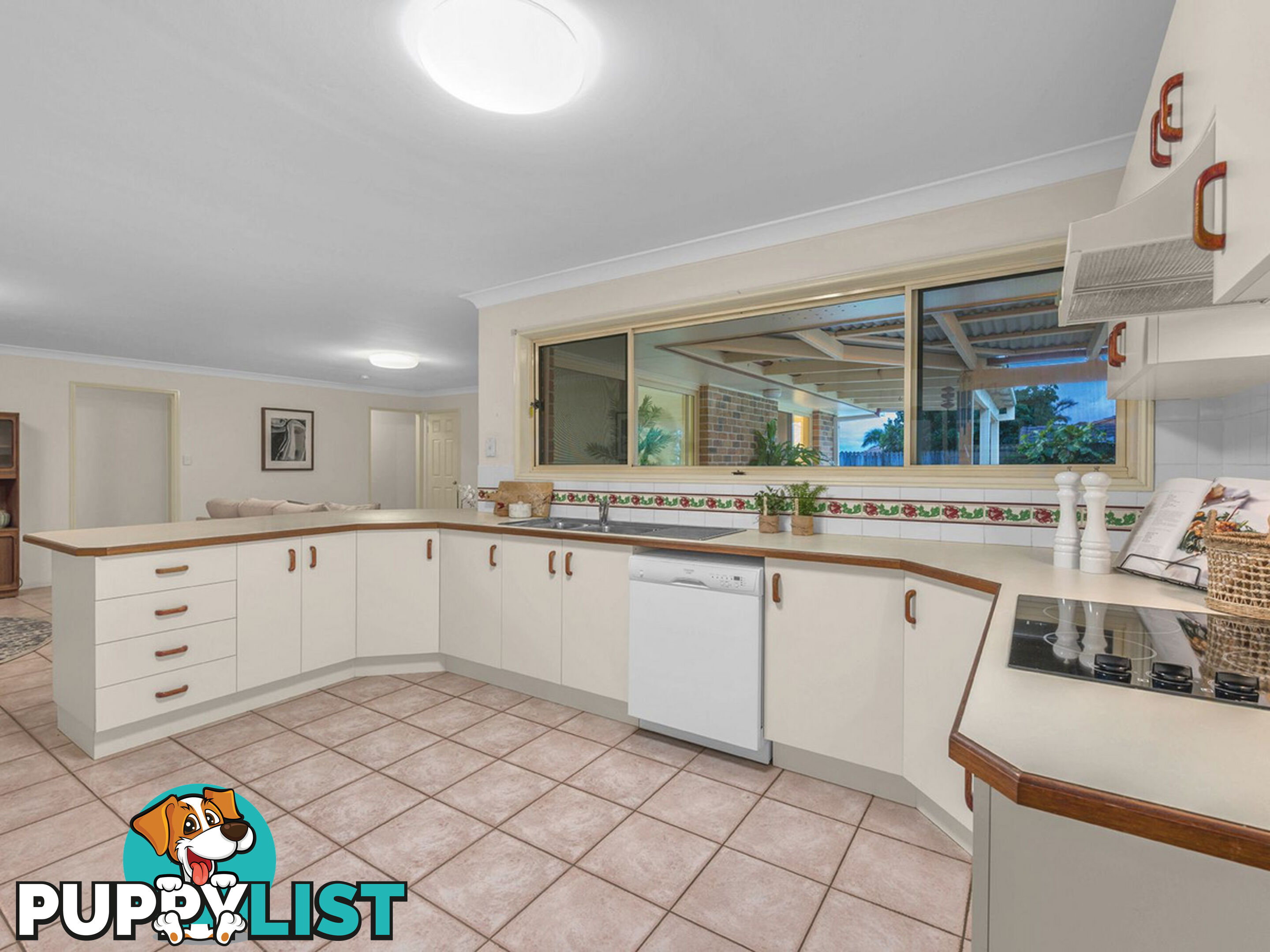 4 Lindeman Place EIGHT MILE PLAINS QLD 4113