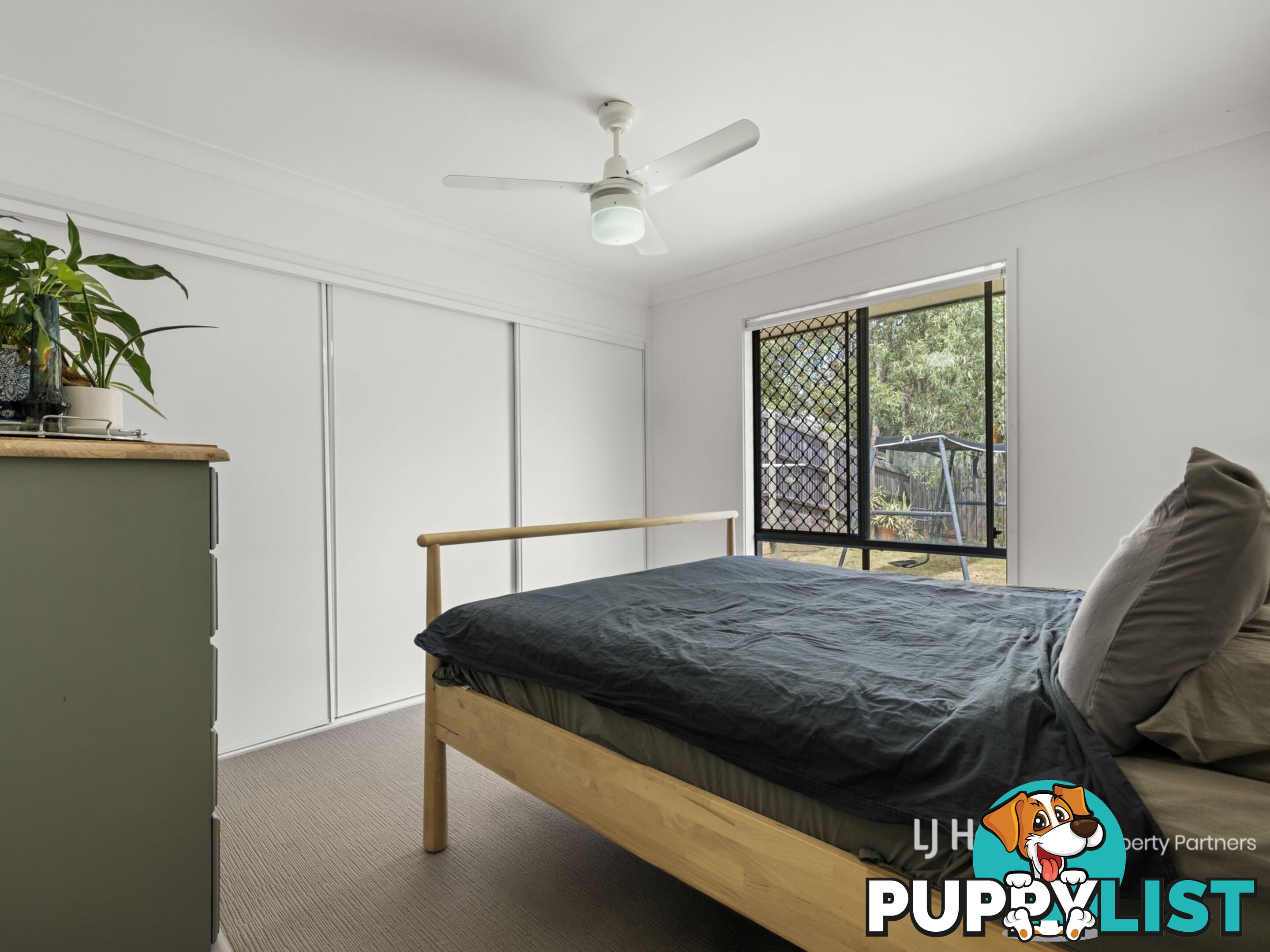 16 Folkes Close BELLBIRD PARK QLD 4300