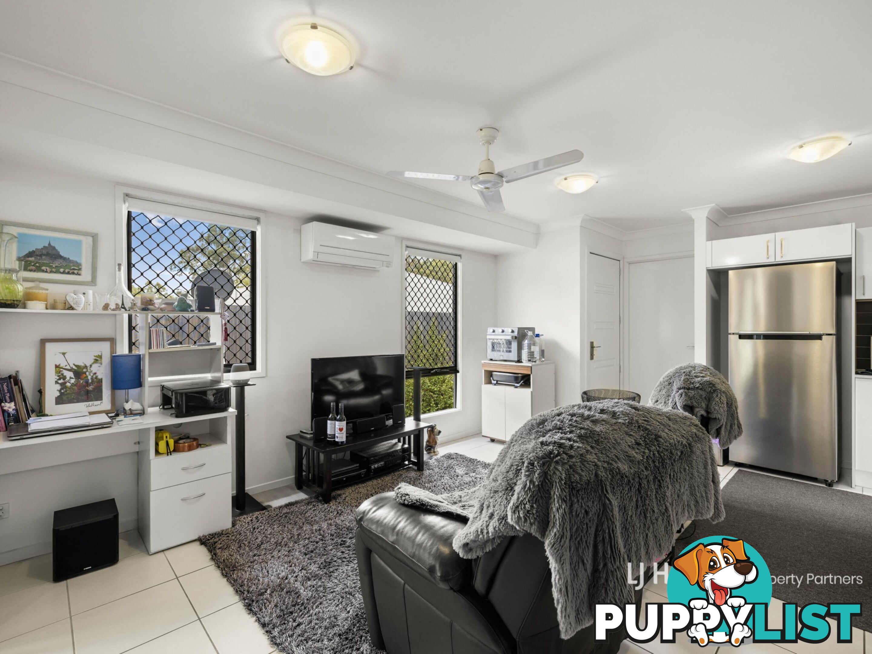 16 Folkes Close BELLBIRD PARK QLD 4300