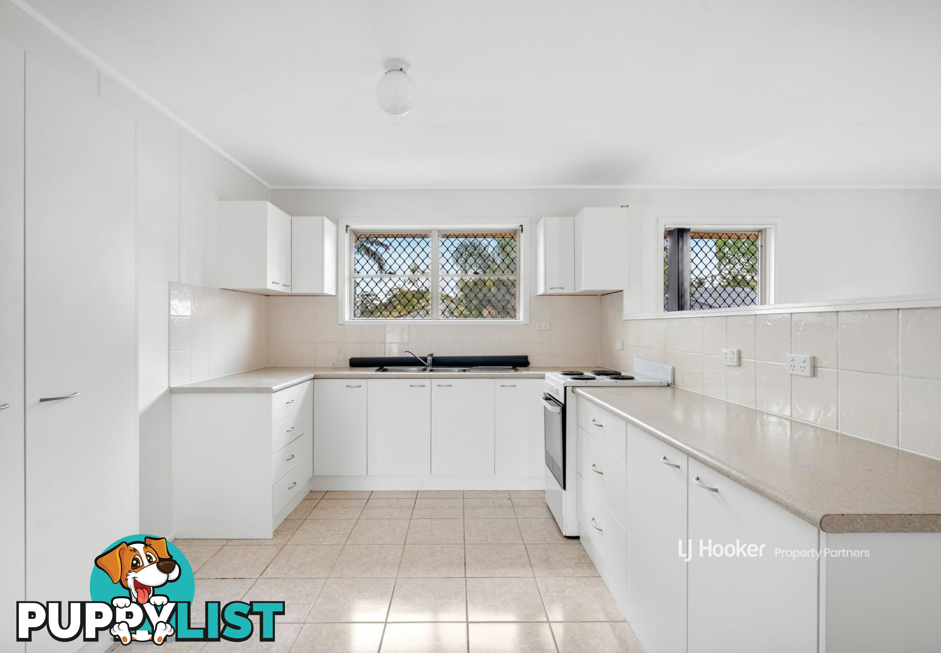 11 Fleur Street WOODRIDGE QLD 4114