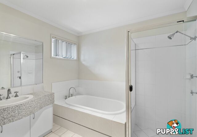 8 Lancaster Circuit STRETTON QLD 4116