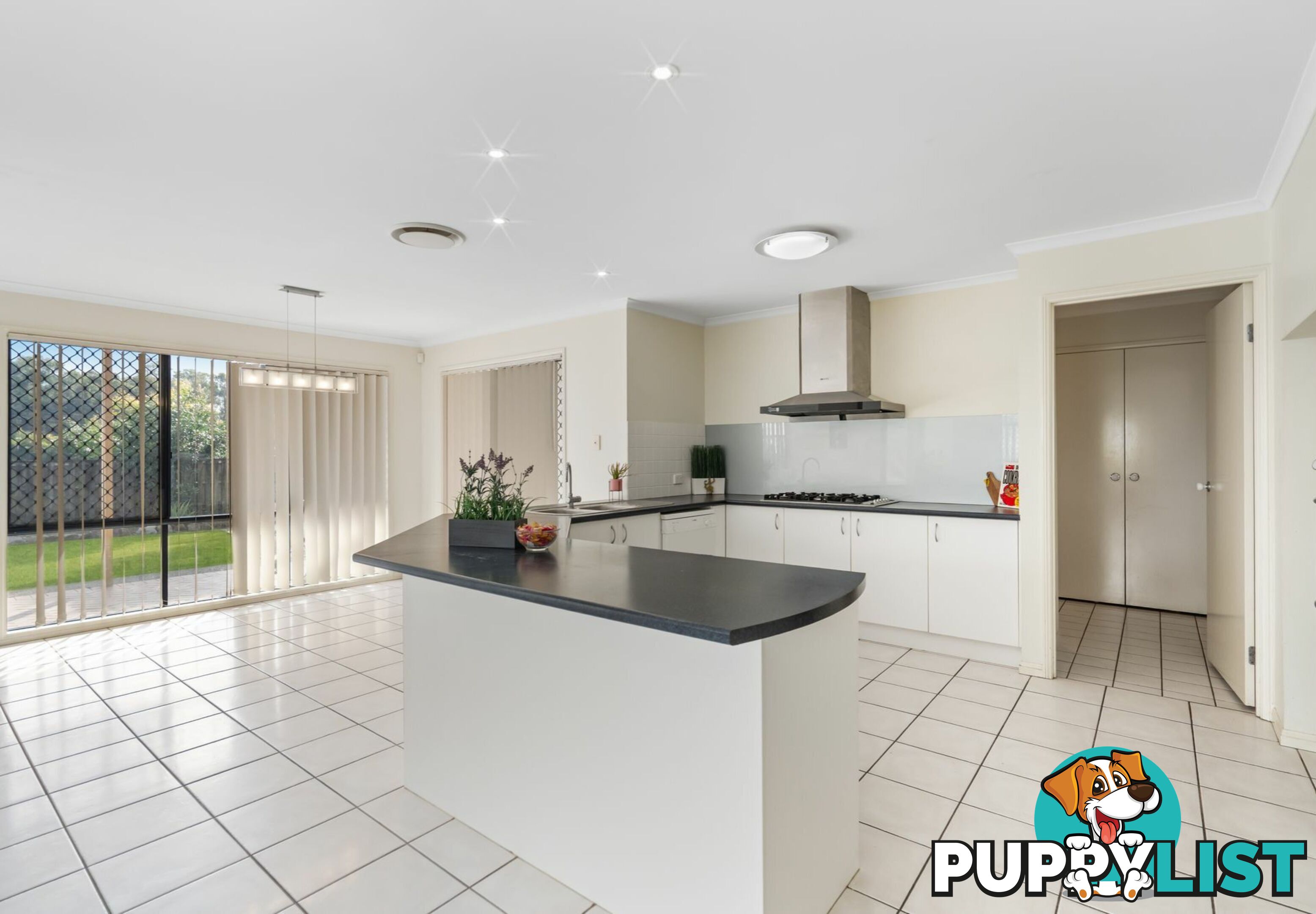 8 Lancaster Circuit STRETTON QLD 4116