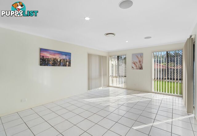 8 Lancaster Circuit STRETTON QLD 4116