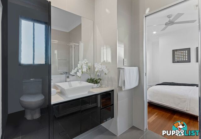 110 The Parkway STRETTON QLD 4116