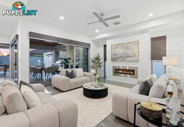 110 The Parkway STRETTON QLD 4116