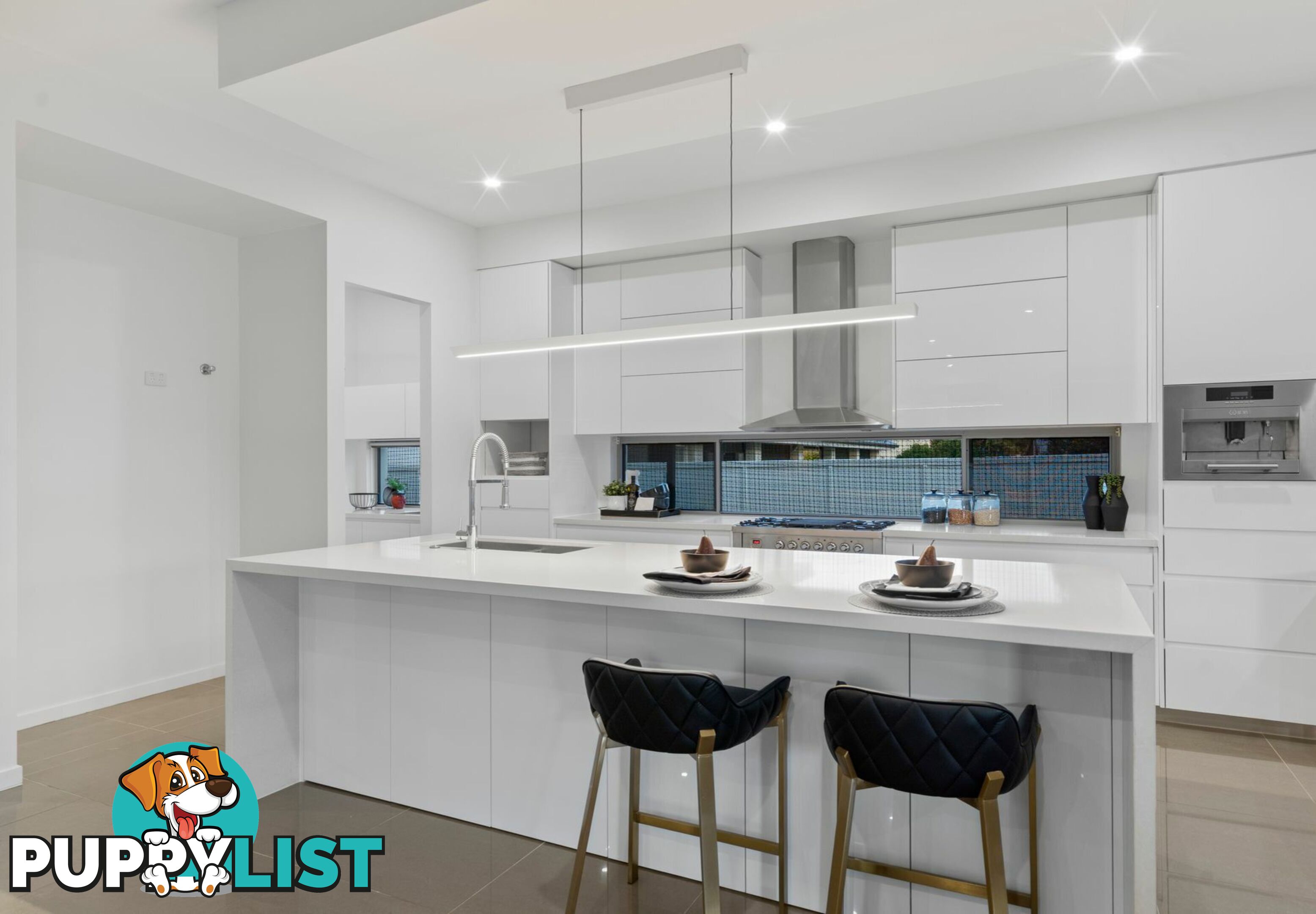 110 The Parkway STRETTON QLD 4116