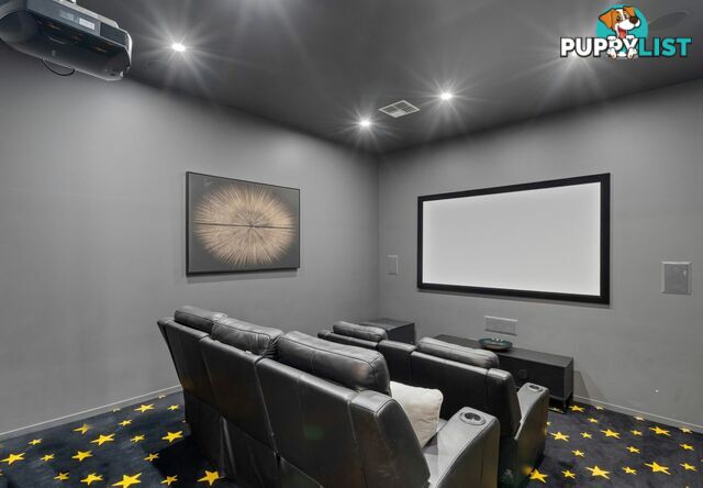 110 The Parkway STRETTON QLD 4116