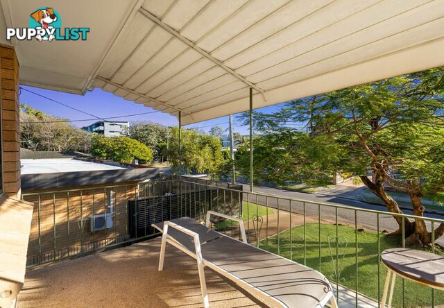 15 Bedser Street MACGREGOR QLD 4109