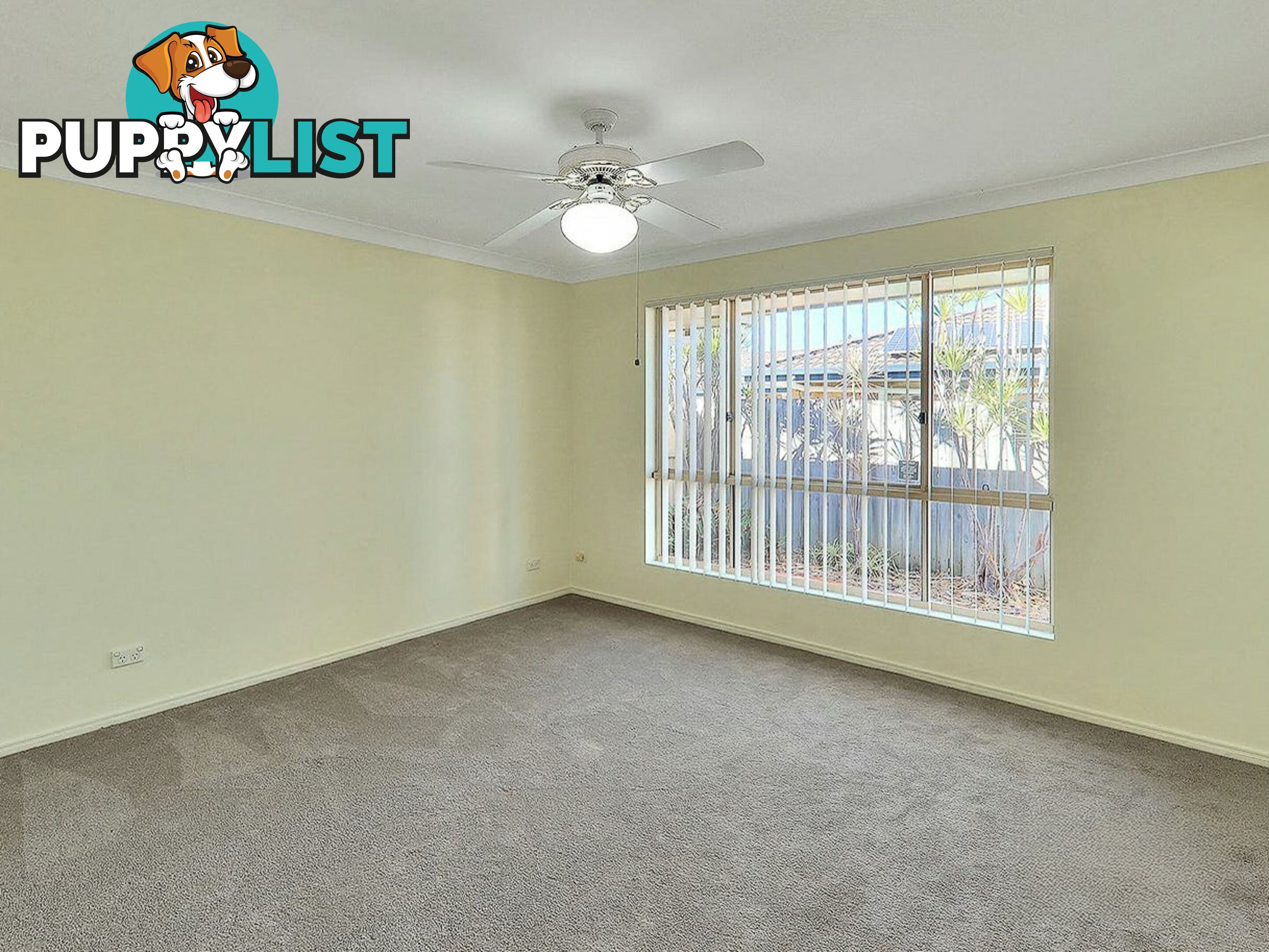 15 Dunoola Place PARKINSON QLD 4115