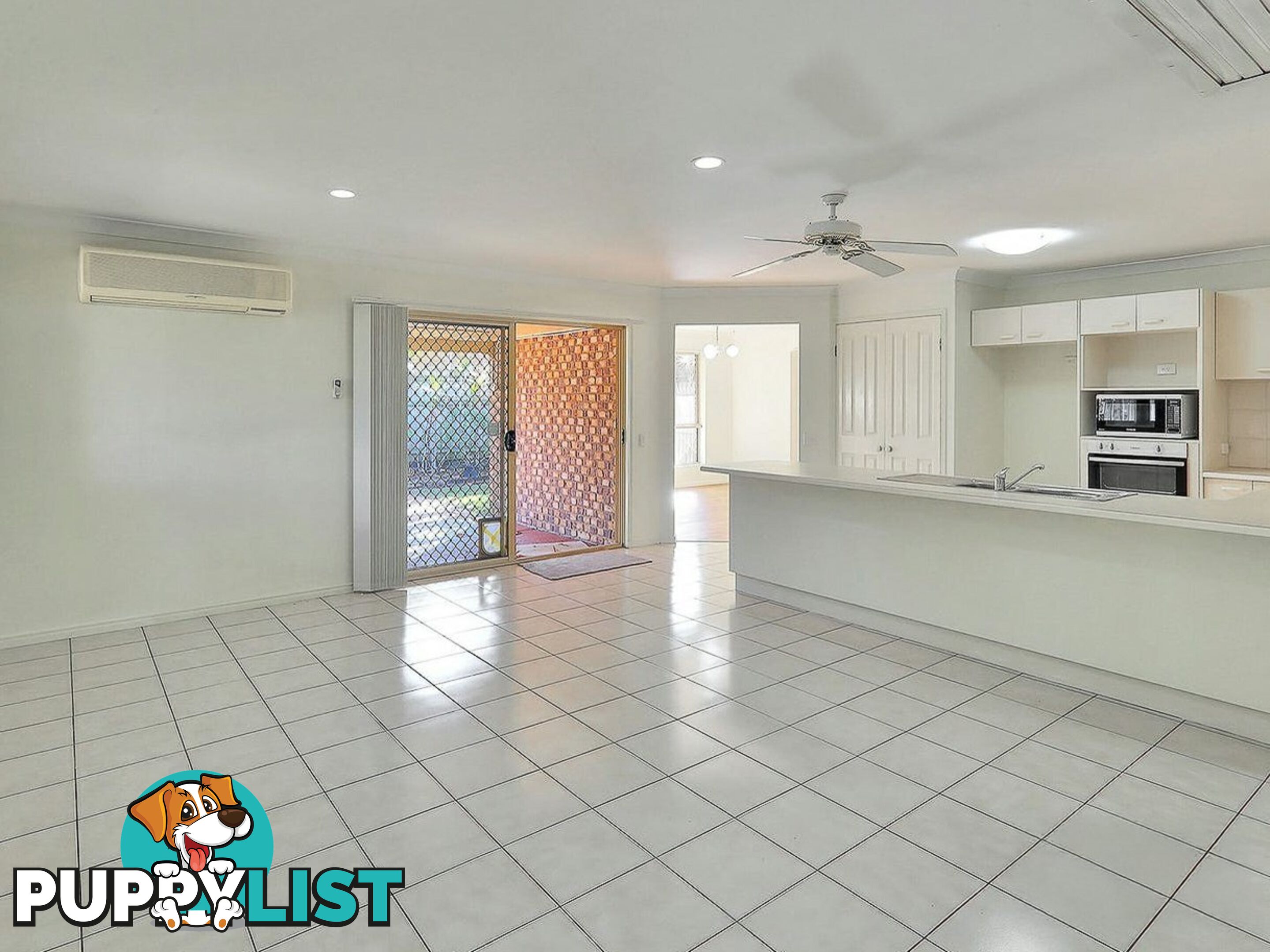 15 Dunoola Place PARKINSON QLD 4115