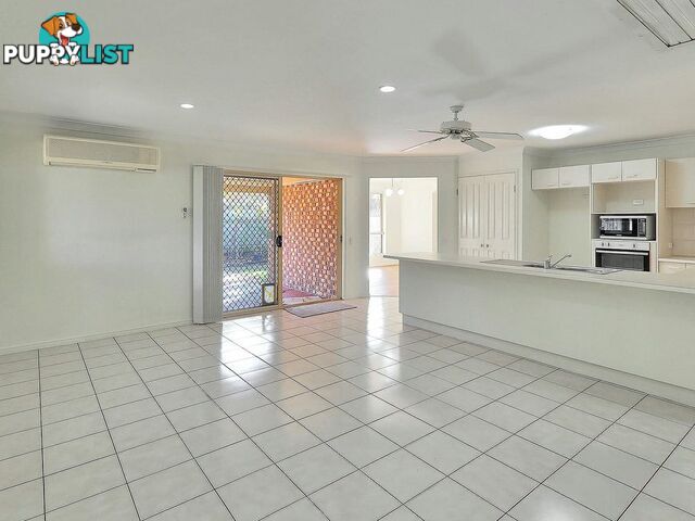 15 Dunoola Place PARKINSON QLD 4115