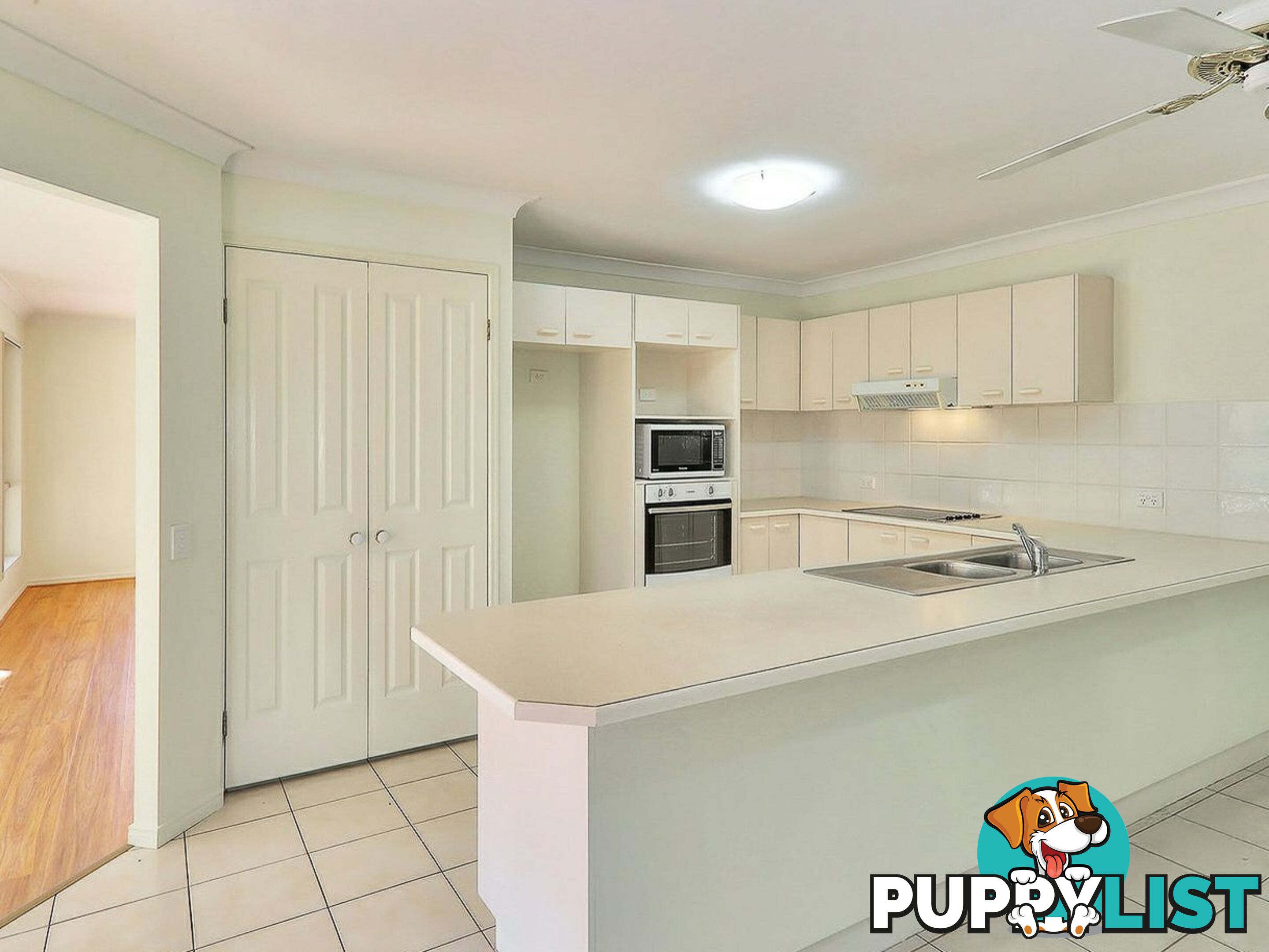 15 Dunoola Place PARKINSON QLD 4115