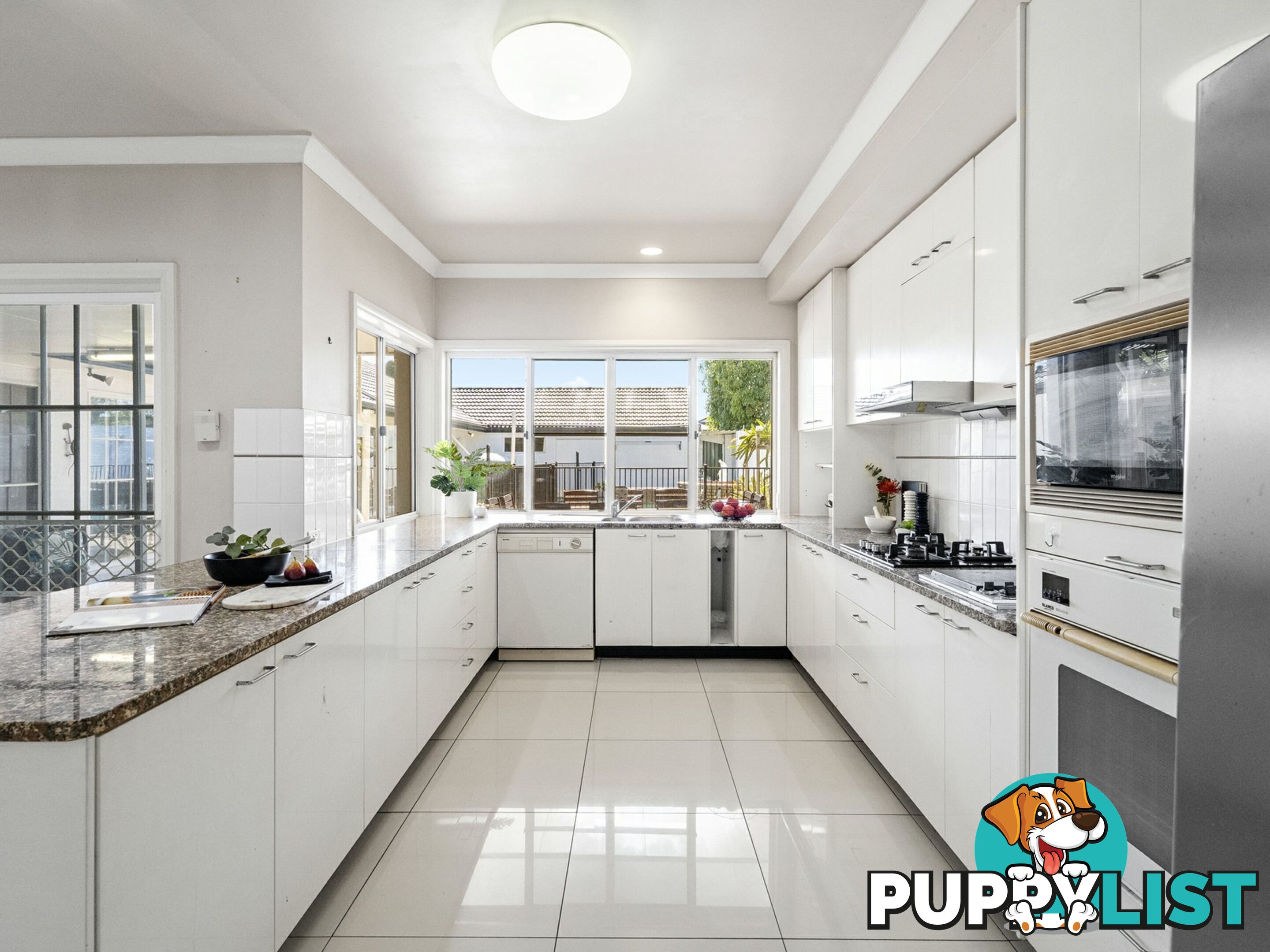 160 Hellawell Road SUNNYBANK HILLS QLD 4109