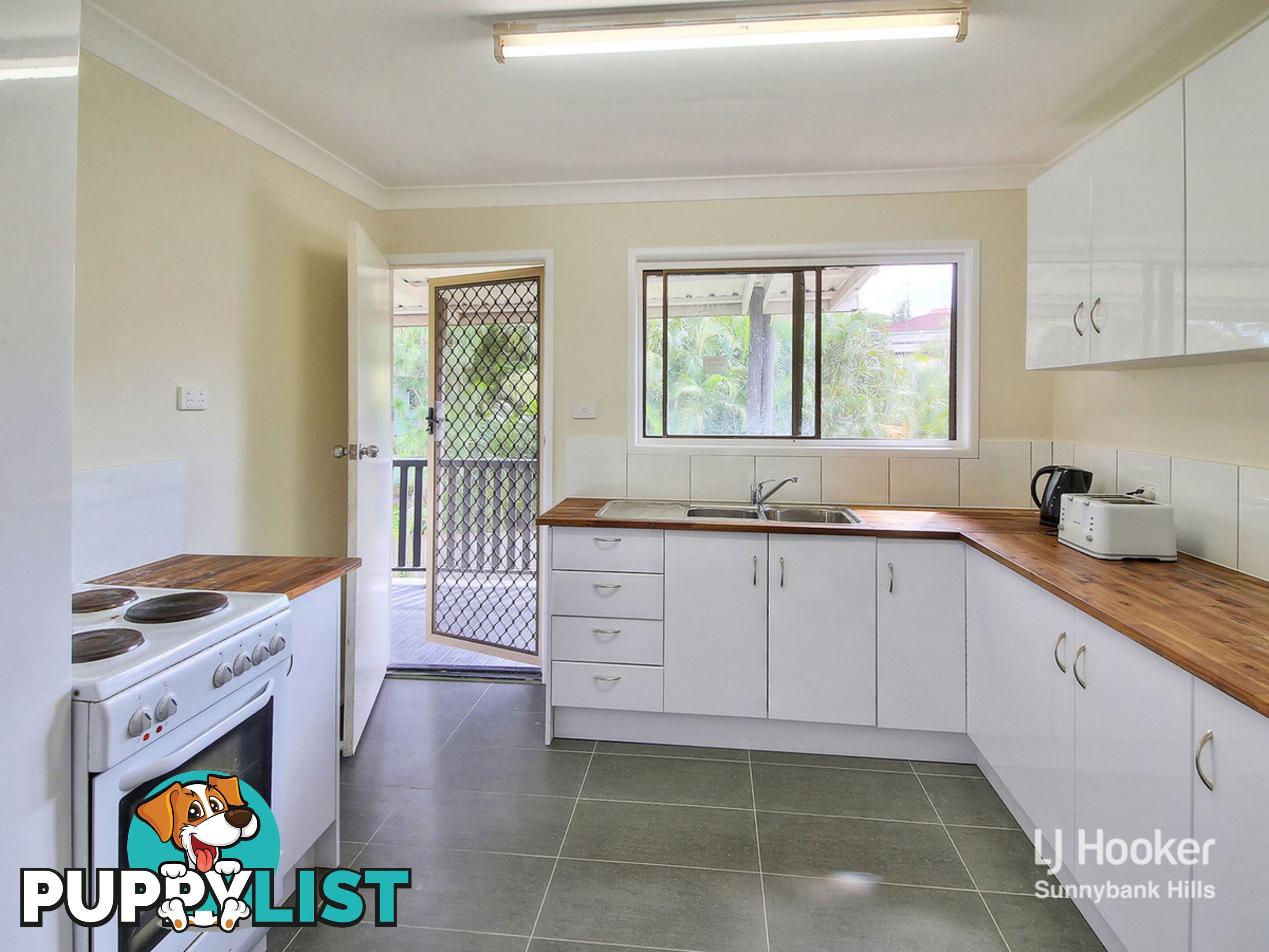 136 Mount Gravatt-Capalaba Road UPPER MOUNT GRAVATT QLD 4122