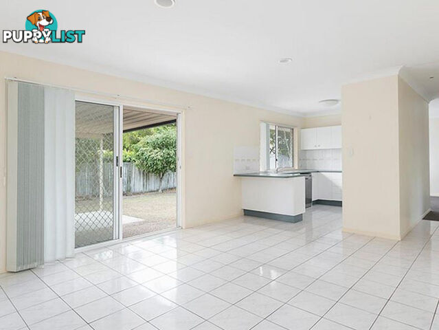 27 The Avenue SUNNYBANK HILLS QLD 4109