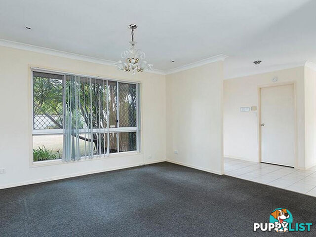 27 The Avenue SUNNYBANK HILLS QLD 4109