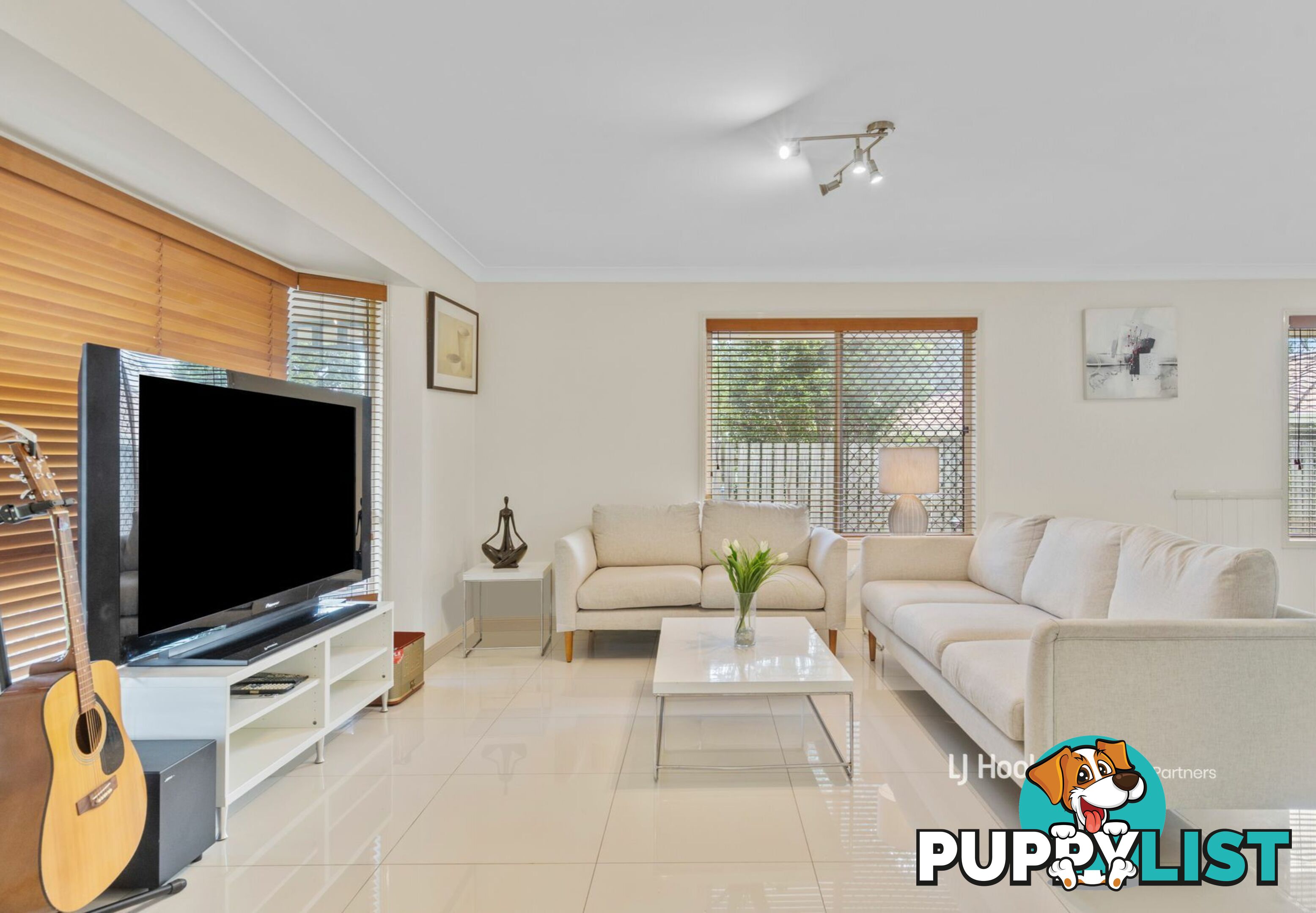 105 Bannockburn Crescent PARKINSON QLD 4115