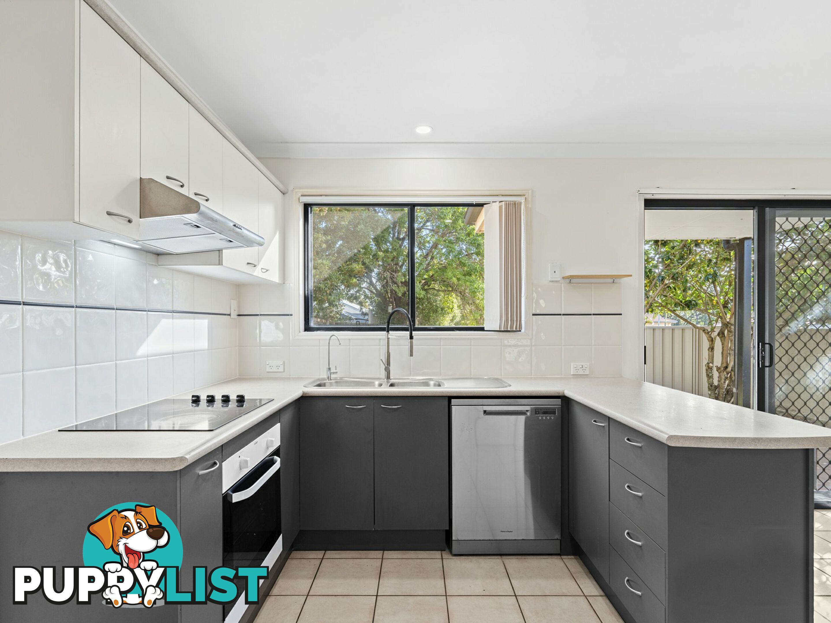 25/25 Buckingham Place EIGHT MILE PLAINS QLD 4113