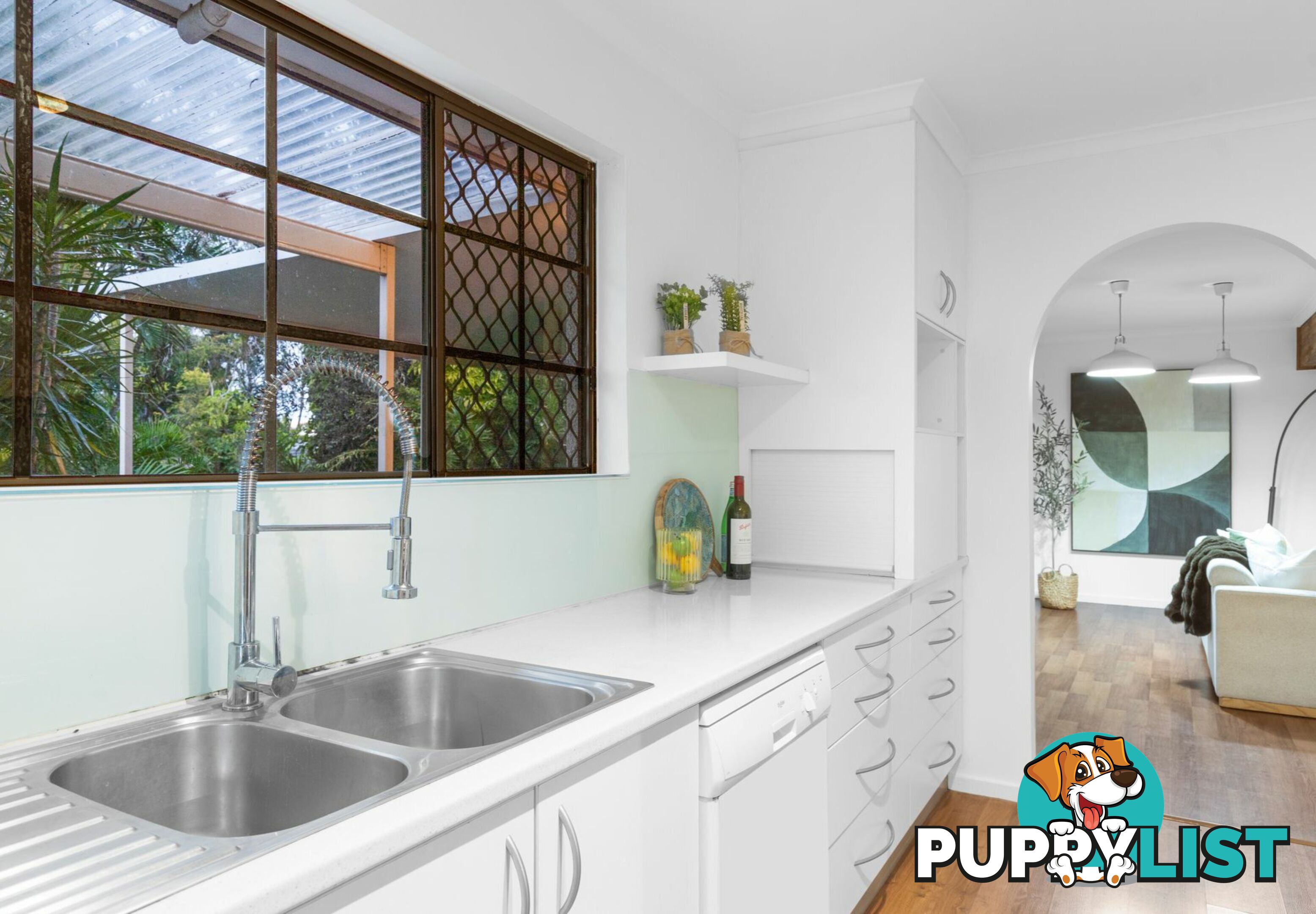 185 Discovery Drive HELENSVALE QLD 4212