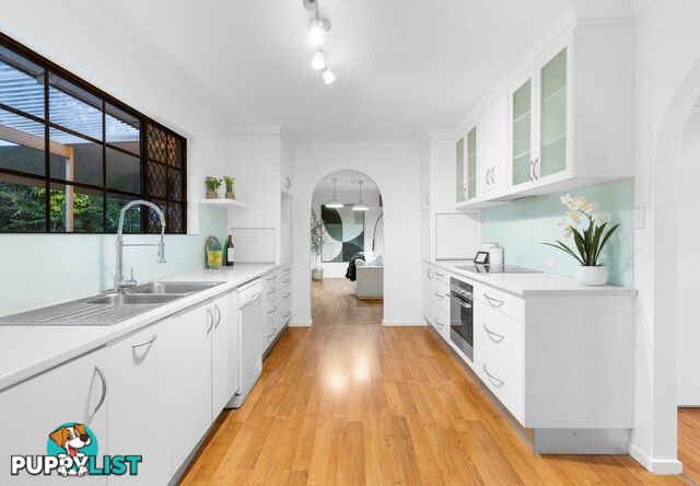 185 Discovery Drive HELENSVALE QLD 4212