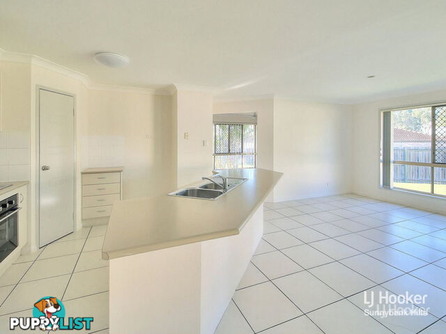 21 Crescendo Place CRESTMEAD QLD 4132