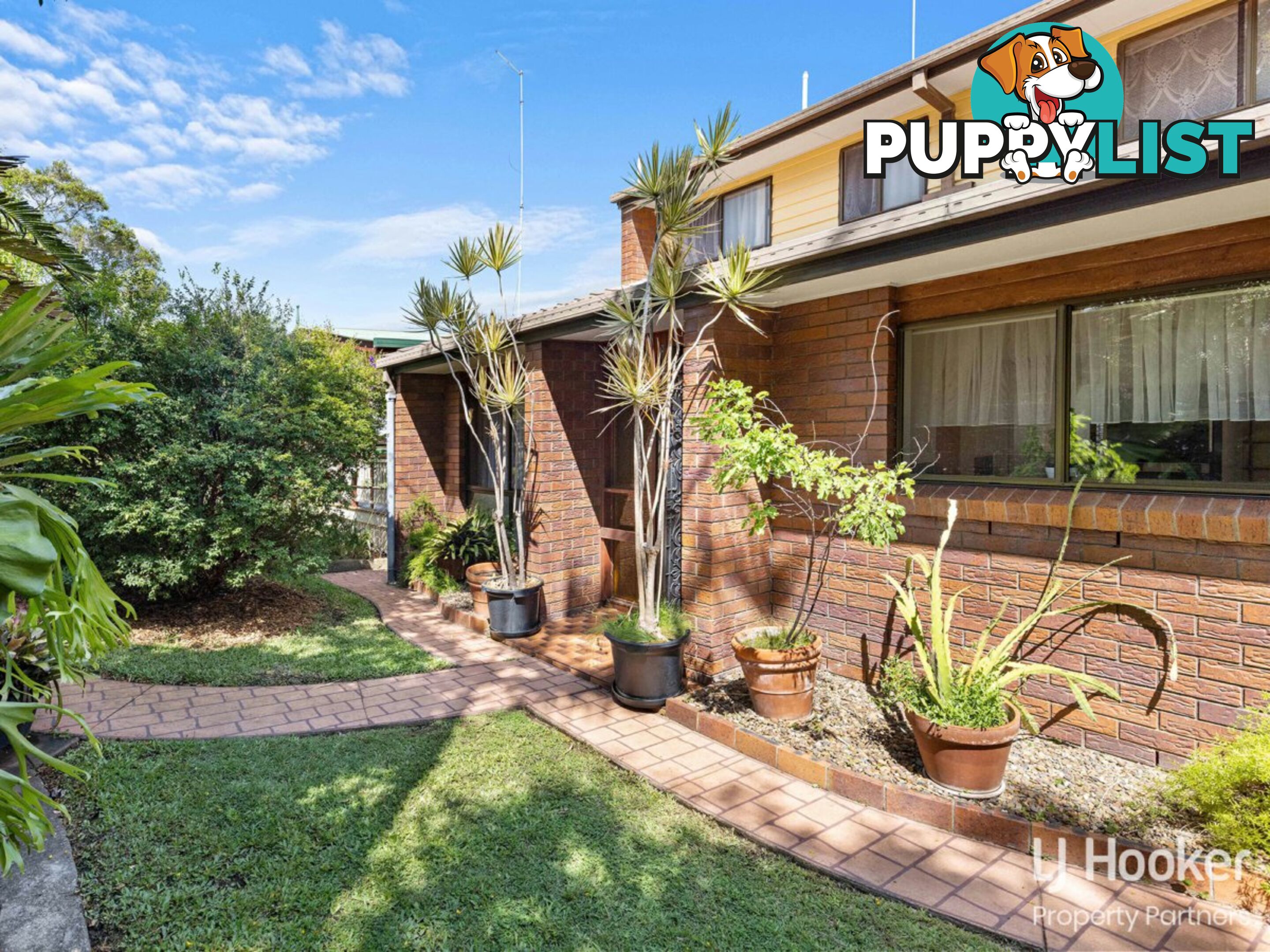 32A Hockings Street HOLLAND PARK WEST QLD 4121