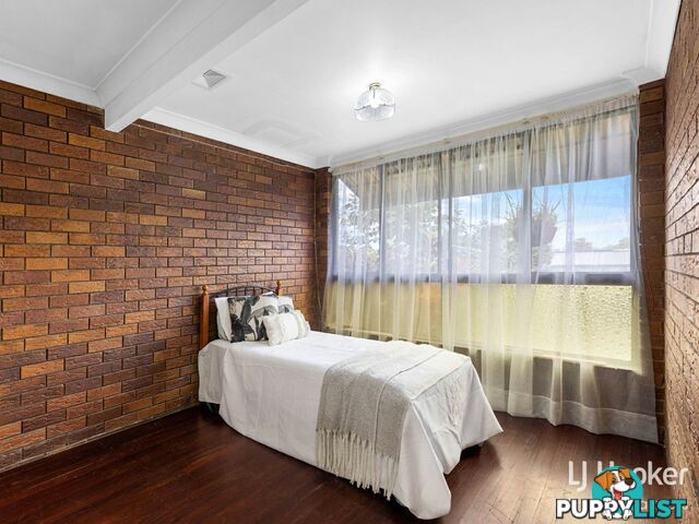 32A Hockings Street HOLLAND PARK WEST QLD 4121