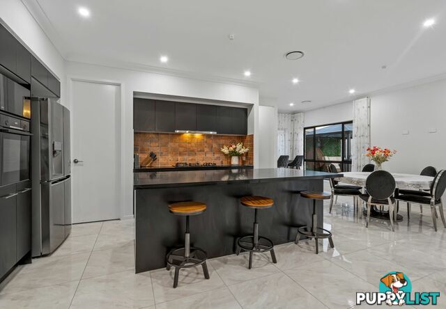 46 Abbeydale Road GREENBANK QLD 4124