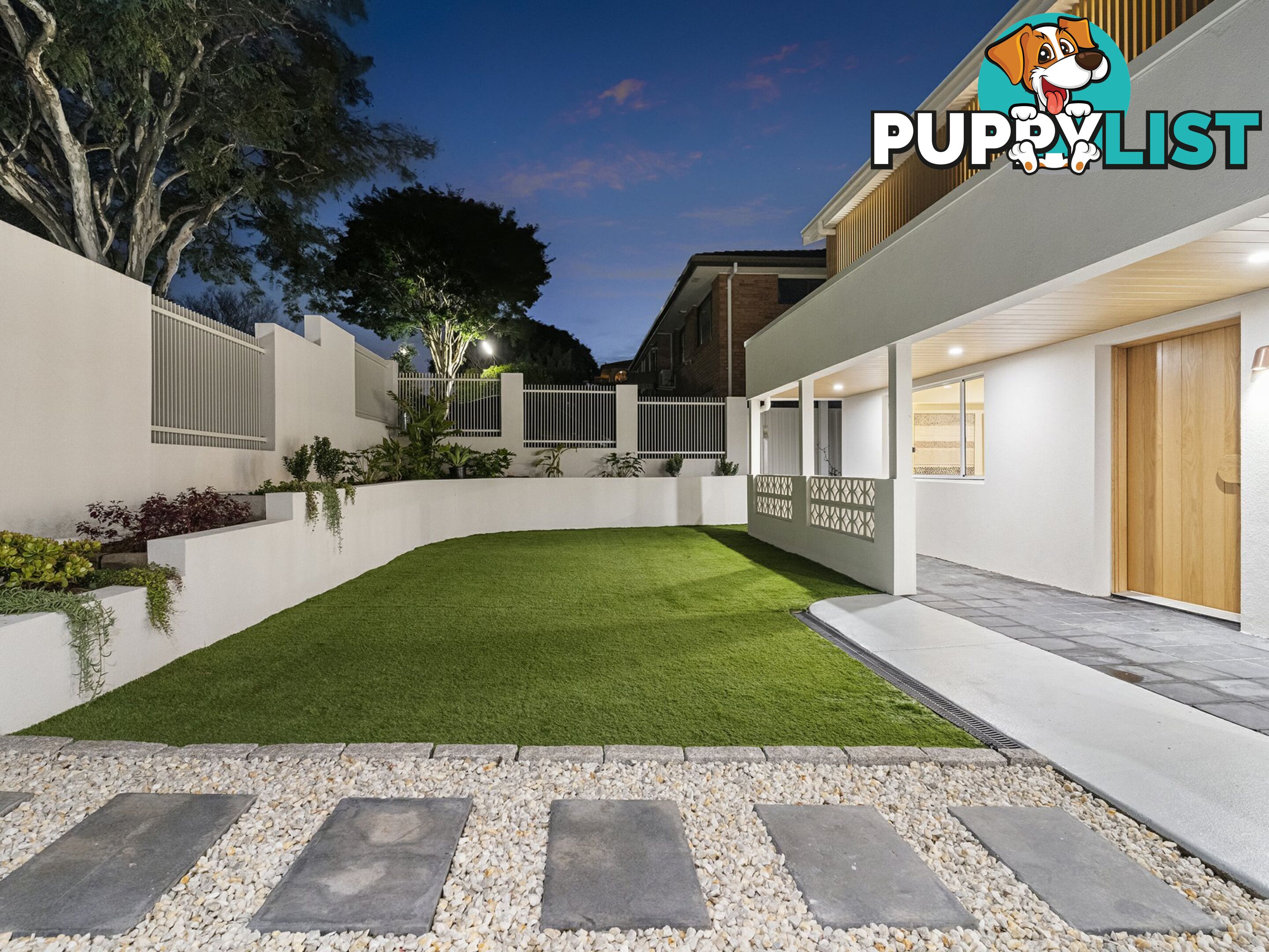 11 Fanfare Street EIGHT MILE PLAINS QLD 4113