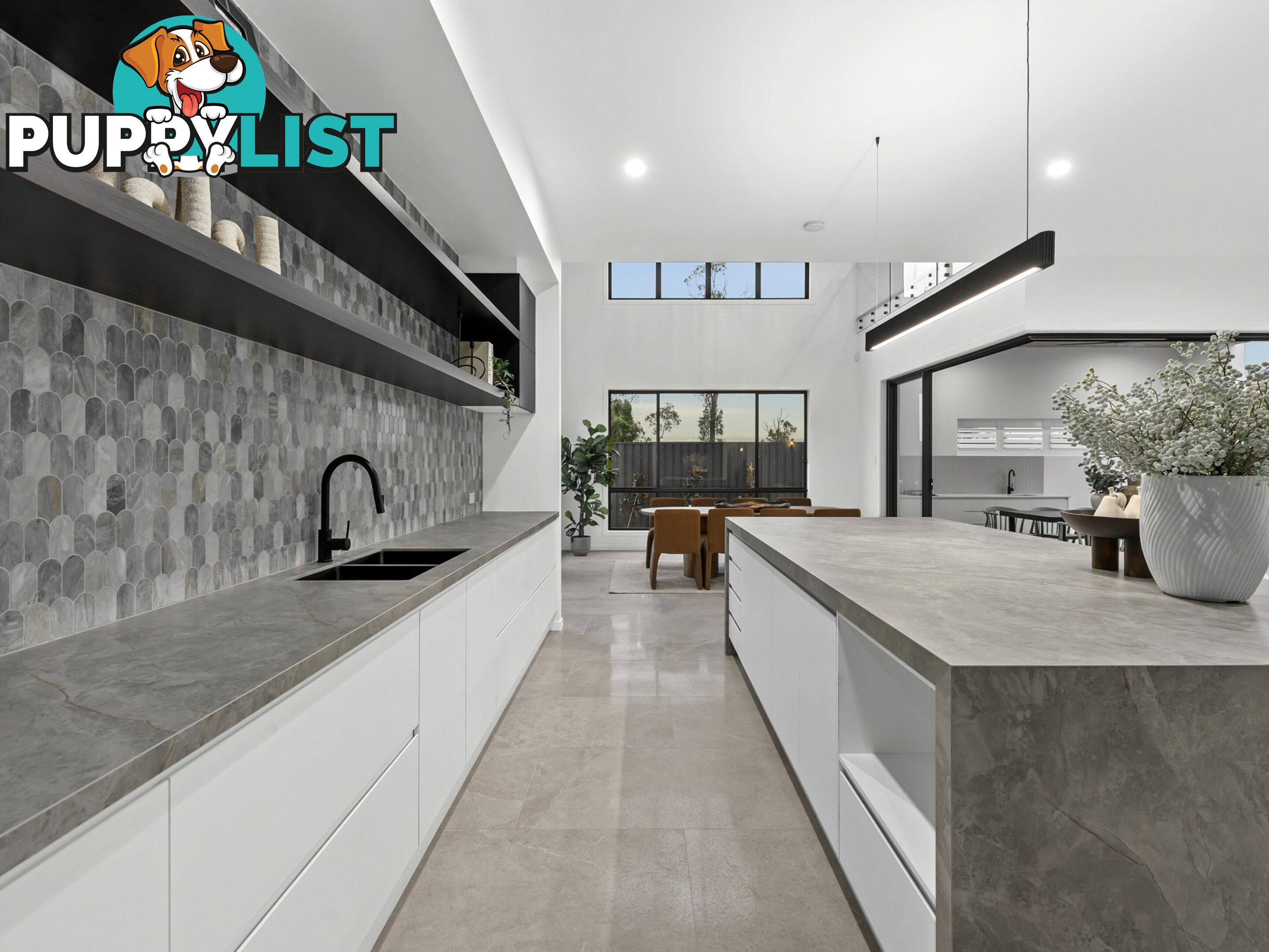 30 Rosemary Circuit ROCHEDALE QLD 4123