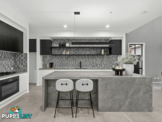 30 Rosemary Circuit ROCHEDALE QLD 4123