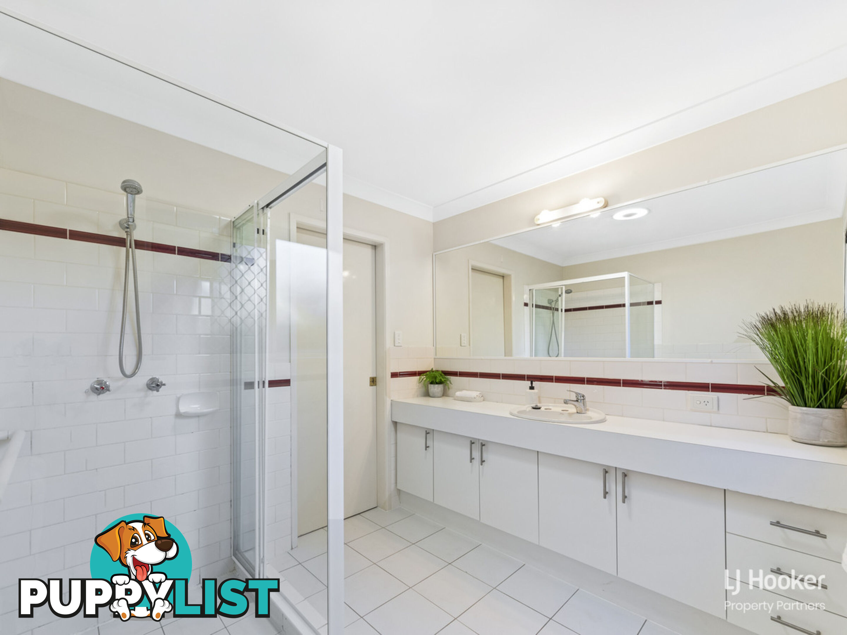 4 Eastcourt Lane SUNNYBANK HILLS QLD 4109