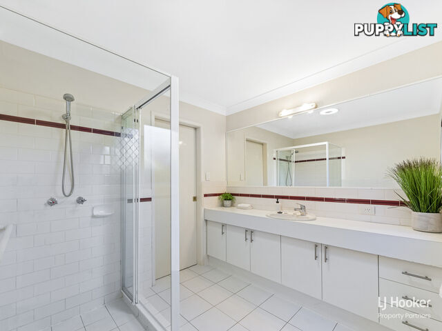 4 Eastcourt Lane SUNNYBANK HILLS QLD 4109