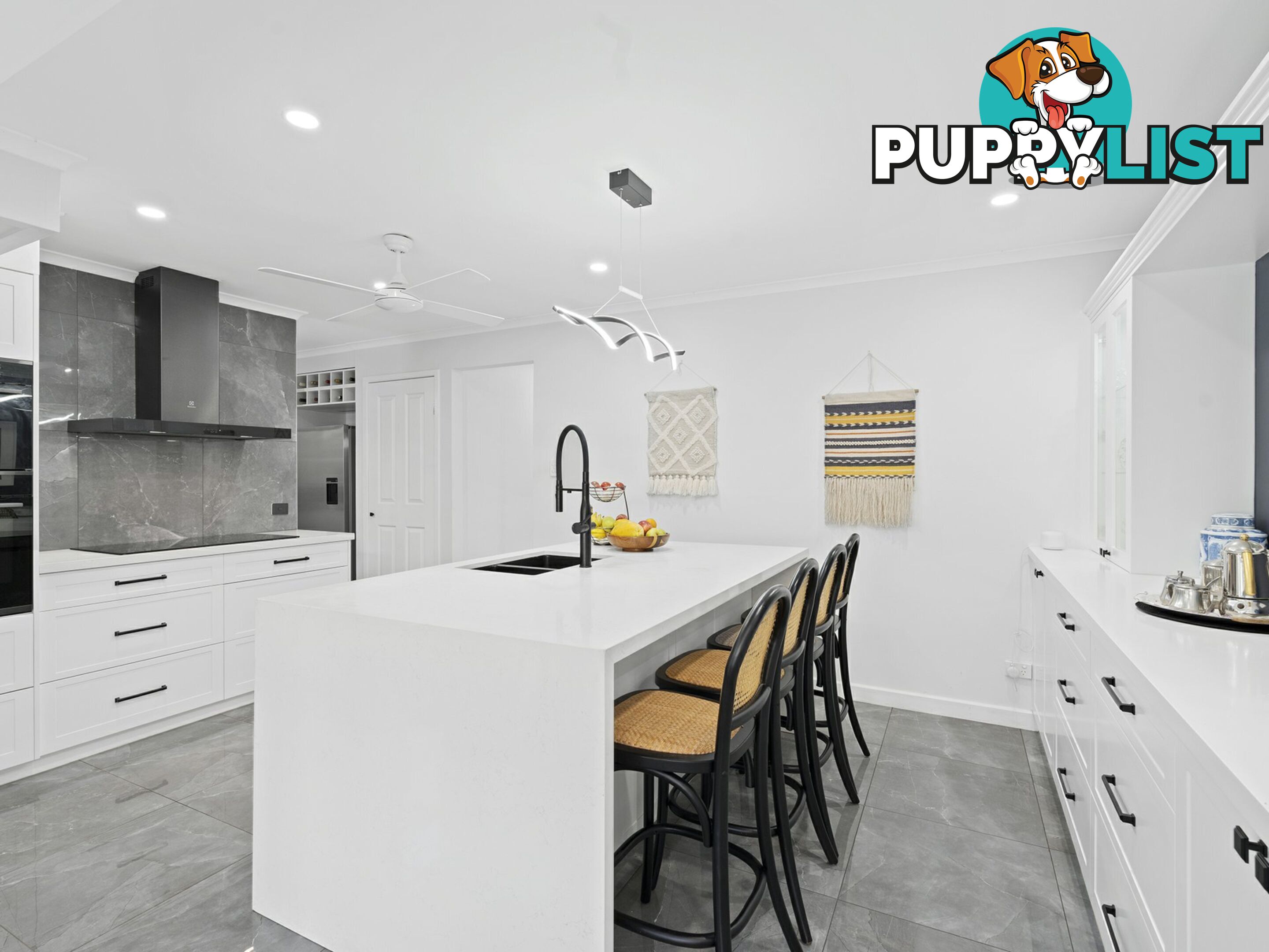 11 Kernow Street ROBERTSON QLD 4109
