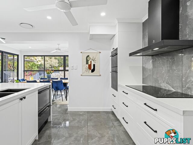 11 Kernow Street ROBERTSON QLD 4109