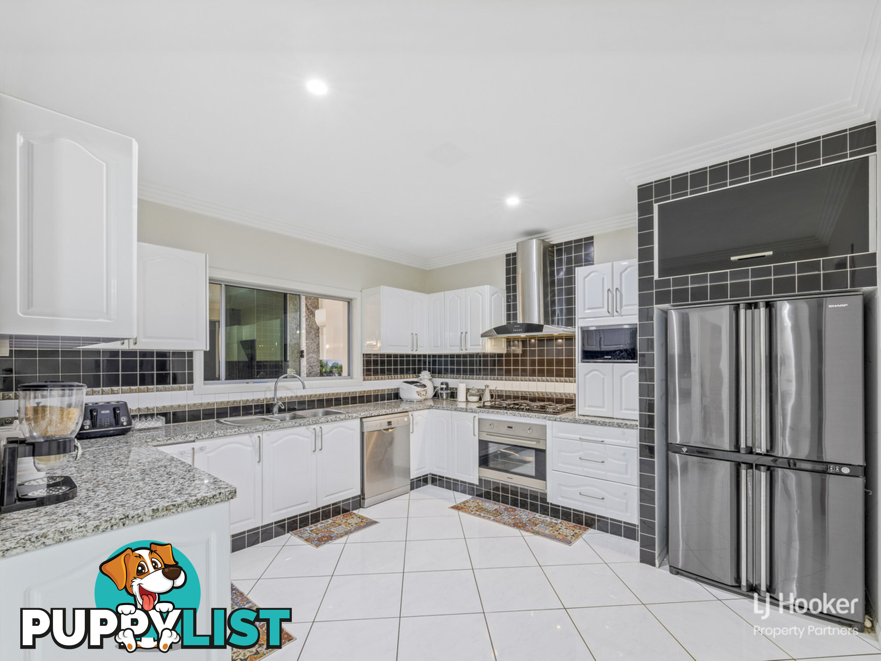 19 Taylor Place MACKENZIE QLD 4156