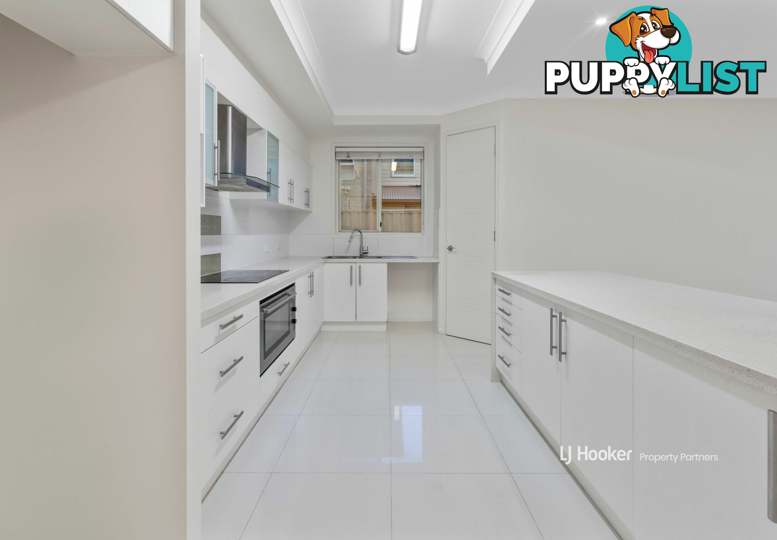 8 Golden Place ROBERTSON QLD 4109