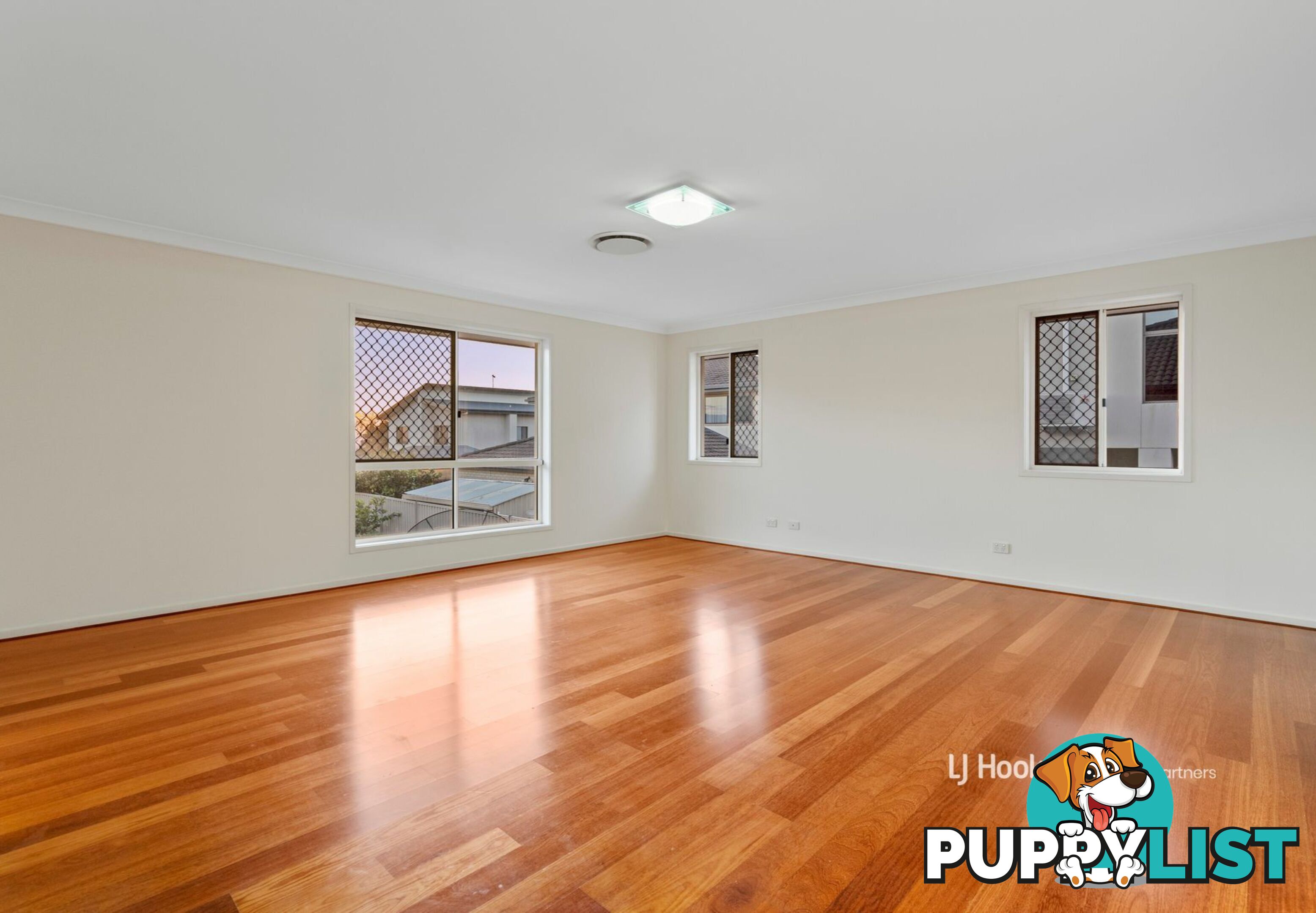 8 Golden Place ROBERTSON QLD 4109