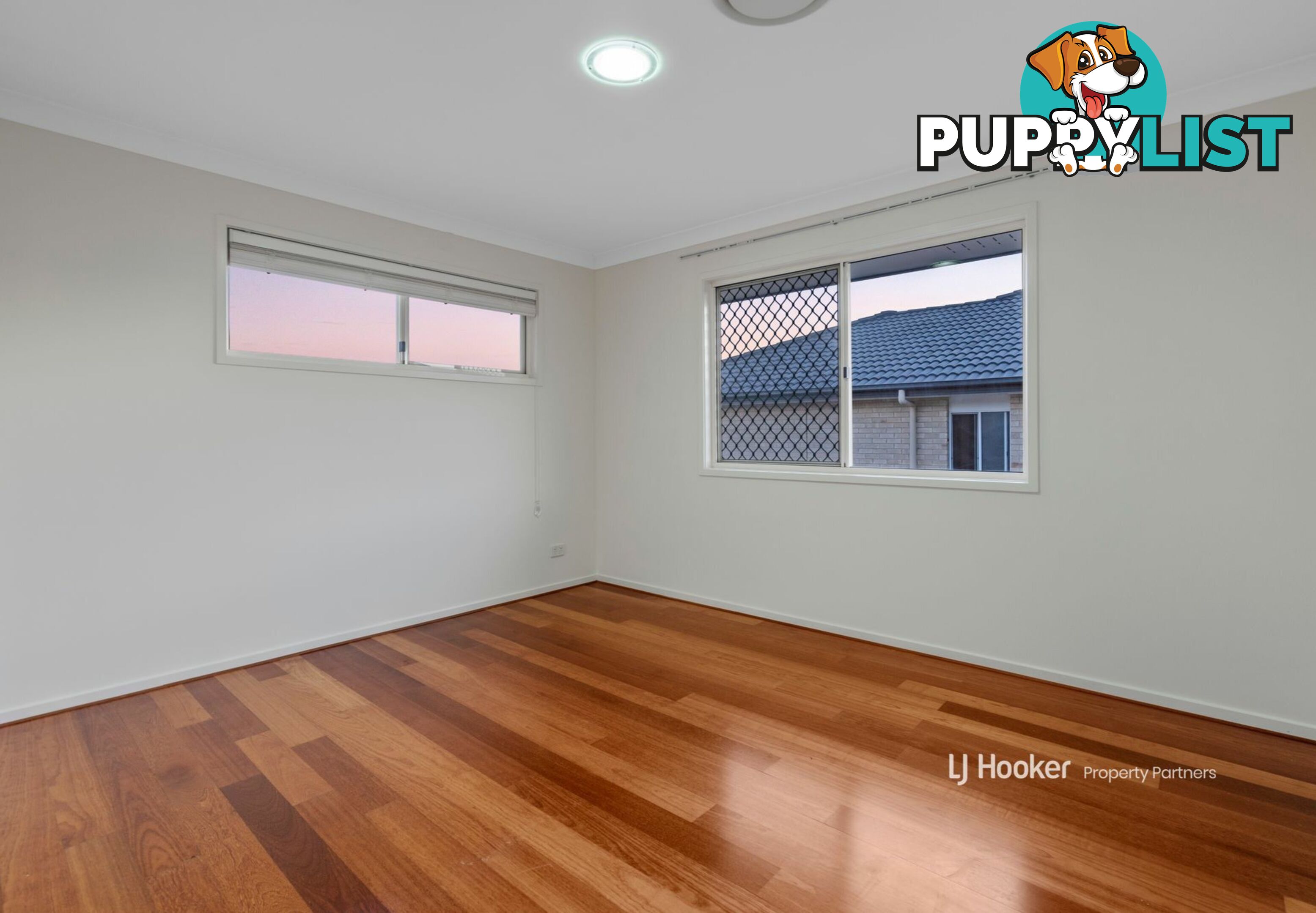 8 Golden Place ROBERTSON QLD 4109